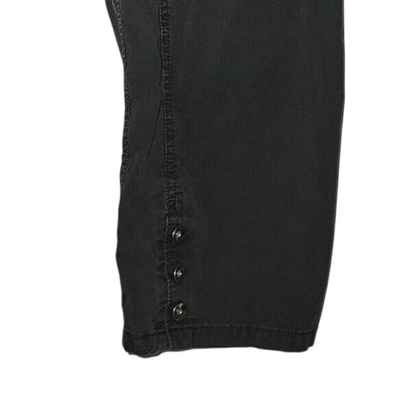 CHICO'S Black Cropped Pants‎ With Button Details & Pockets Womens Size 10 Casual - Picture 3 of 8